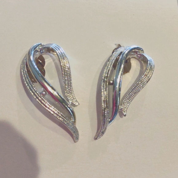 VTG Sarah Cov. Clip on earrings - Picture 2 of 5